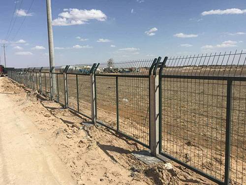 新疆铁路防护栅栏