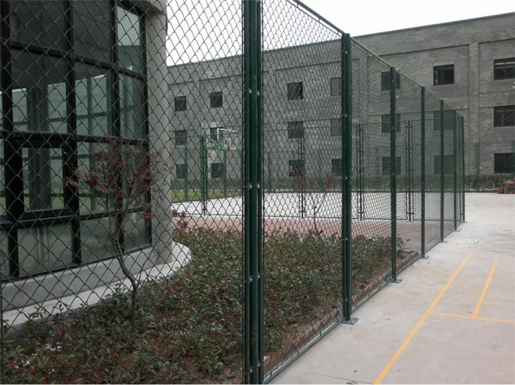 安徽组装式球场围栏网图片3