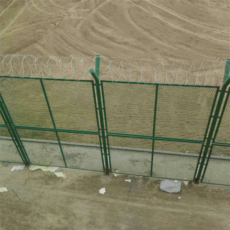 安徽监狱焊接网围墙图片3