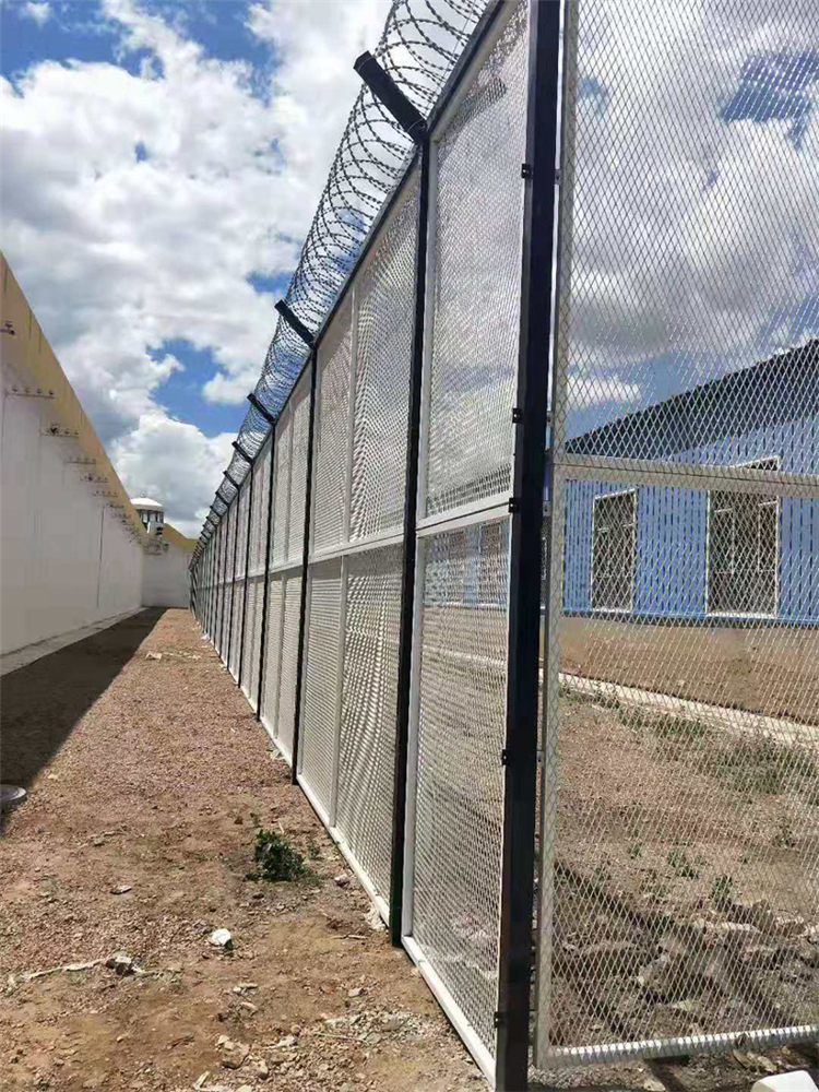 安徽监狱焊接网围墙图片4