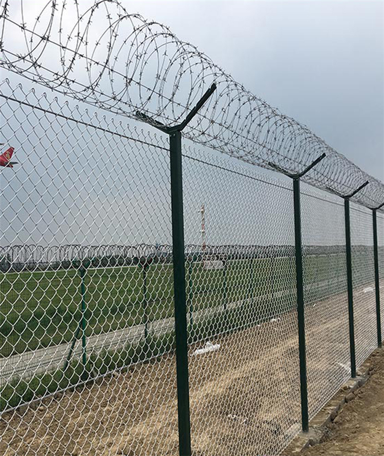 安徽铝包钢机场围栏网图片3