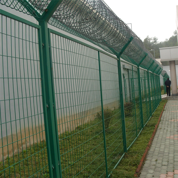 监狱焊接钢网墙图片2