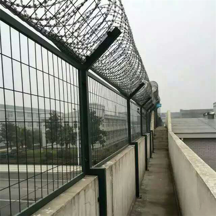 安徽监狱金属隔离网墙图片1