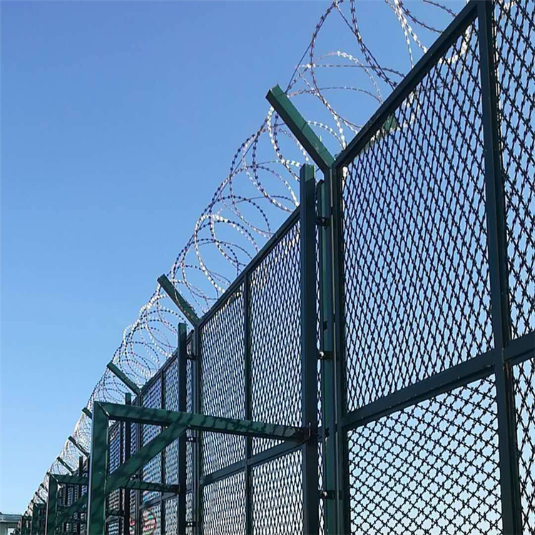 监狱狱墙防攀爬钢网墙图片4