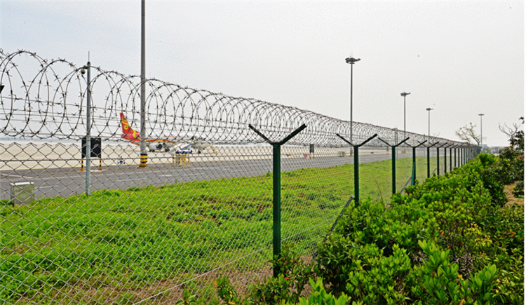 安徽铝包钢机场围界网图片3