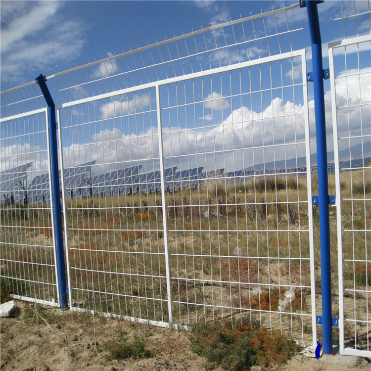 安徽光伏电站围栏网 太阳能发电区围栏网图片1