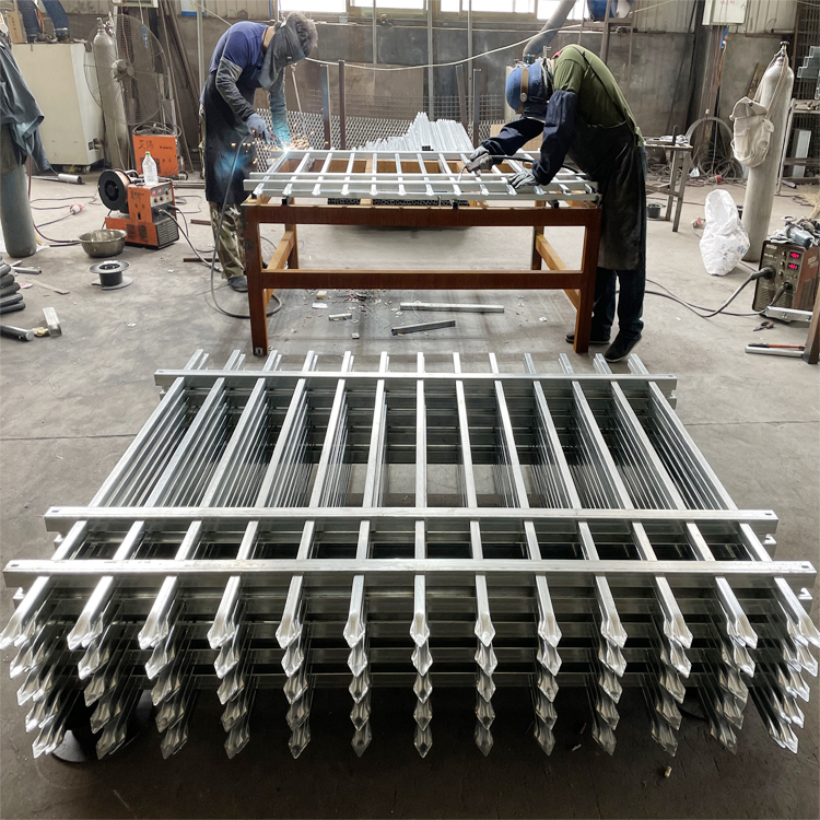 安徽方管组装式锌钢护栏图片1
