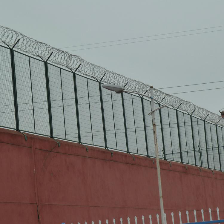 监狱金属隔离护栏网总平面布置要求