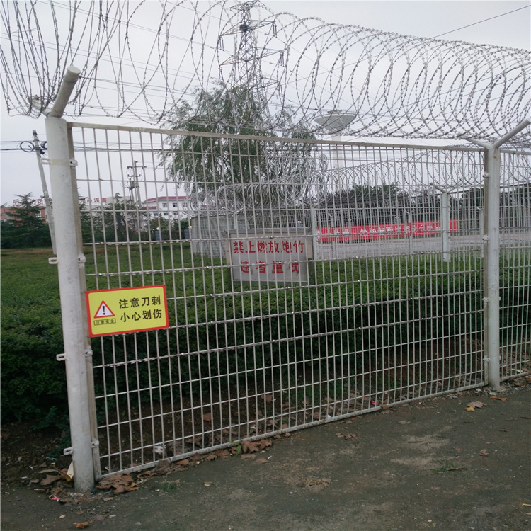 边境铁丝围栏网图片2