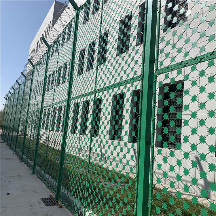 安徽监狱巡逻道钢网墙简称“监狱钢网墙”