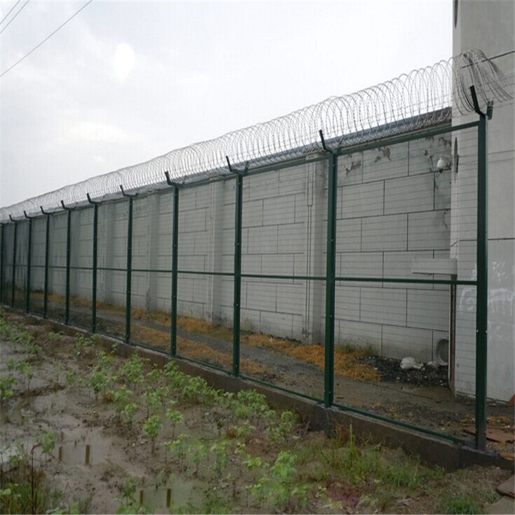 看守所围墙隔离网和监狱防攀爬钢网墙的安装过程图片2