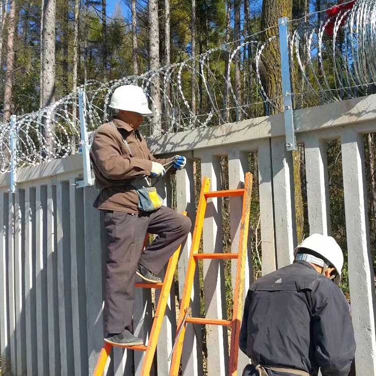 福建铁路支架刺丝滚笼生产商